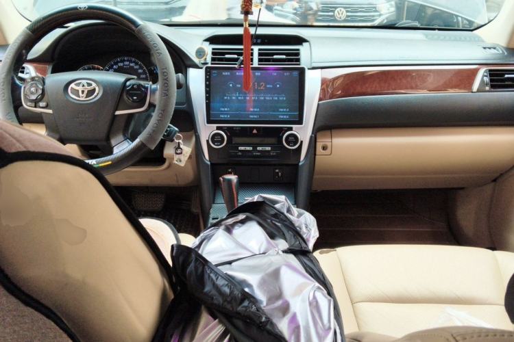 Used Toyota Camry 2012 2.0G Luxury Edition Center Console