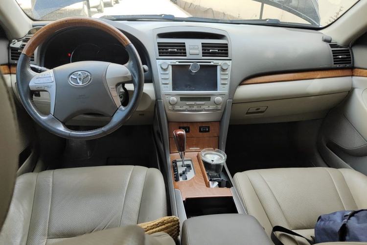 Used Toyota Camry 2012 200G Classic Luxury Edition Center Console