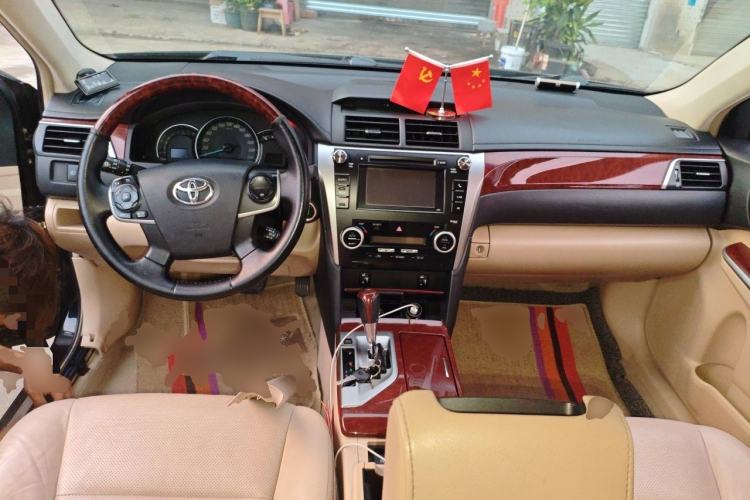 Used Toyota Camry 2012 2.5G Luxury Edition Center Console