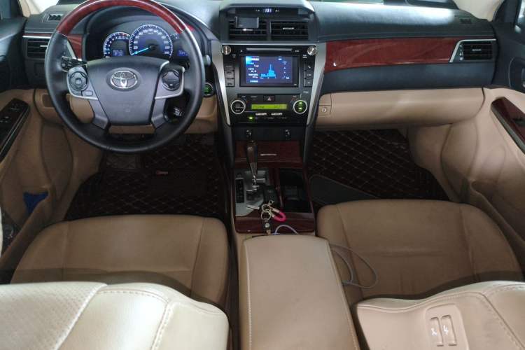 Used Toyota Camry 2012 2.5G Luxury Edition Center Console