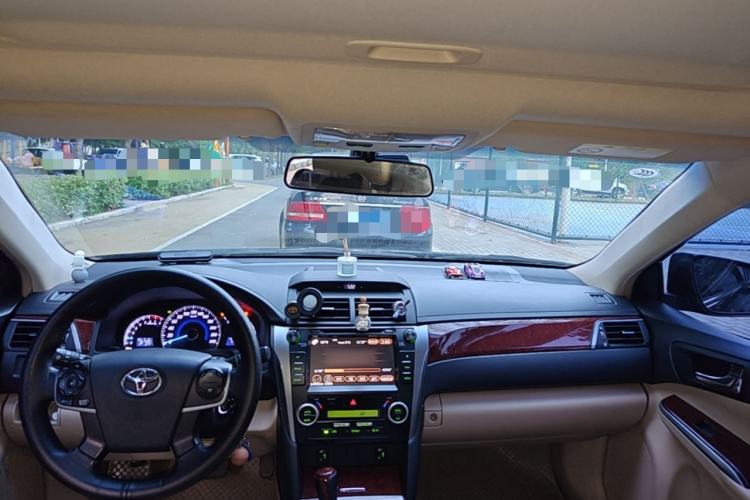 Used Toyota Camry 2012 2.0G Luxury Edition Center Console