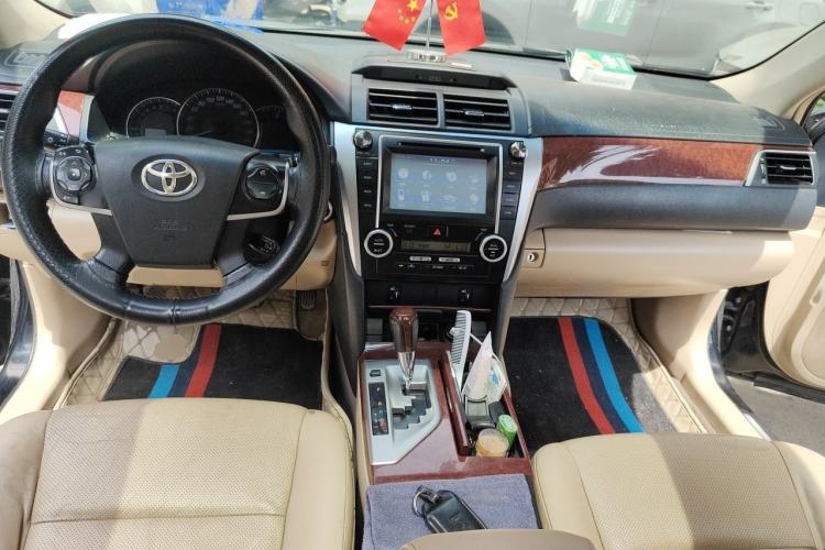 Used Toyota Camry 2012 2.5G Luxury Edition Center Console