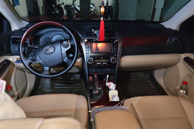 Used Toyota Camry 2012 2.5G Luxury Edition Center Console