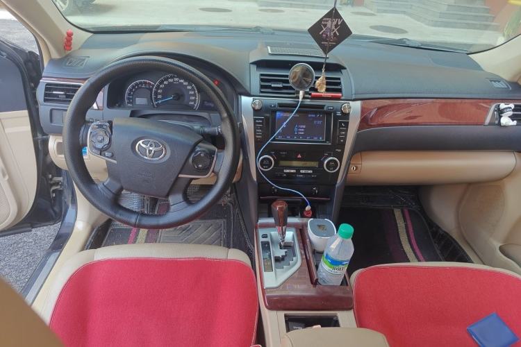 Used Toyota Camry 2012 2.0G Luxury Edition Center Console