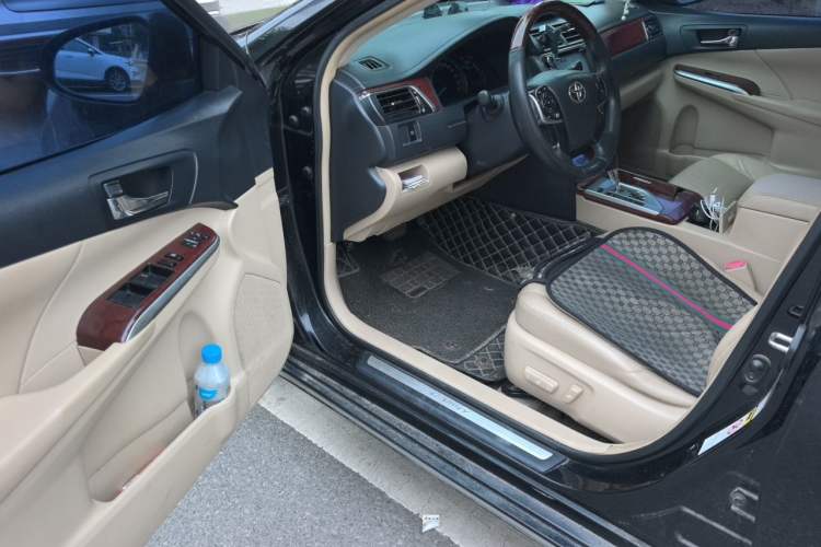 Used Toyota Camry 2012 2.5G Luxury Edition Driver Seat