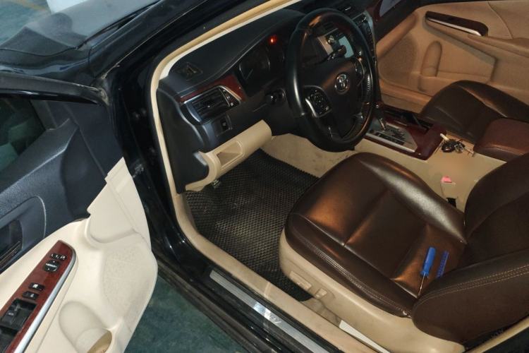 Used Toyota Camry 2012 2.0G Luxury Edition Driver Seat