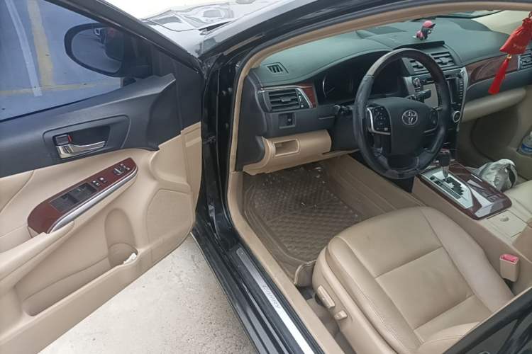 Used Toyota Camry 2012 2.0G Luxury Edition Driver Seat