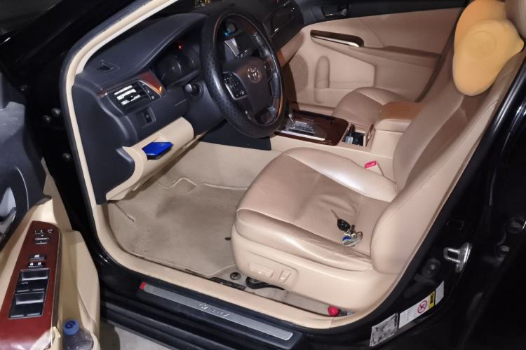Used Toyota Camry 2012 2.0G Luxury Navigation Edition Driver Seat