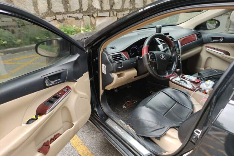 Used Toyota Camry 2012 2.5G Luxury Edition Driver Seat