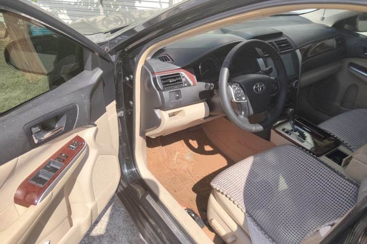 Used Toyota Camry 2012 2.5G Luxury Edition Driver Seat
