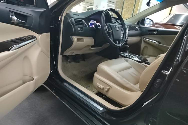 Used Toyota Camry 2012 Luxurious Edition 2.5HG Zunrui Driver Seat