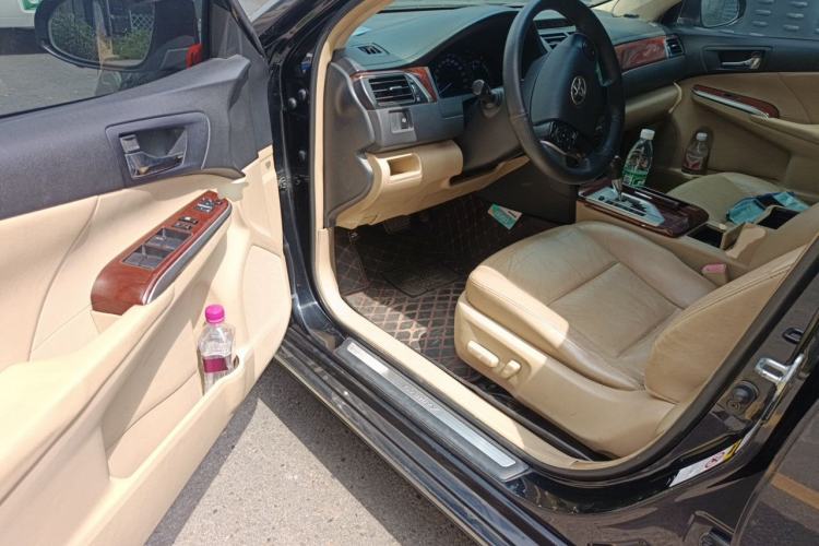 Used Toyota Camry 2012 2.5G Luxury Edition Driver Seat