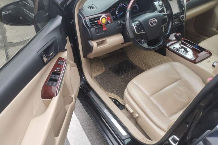 Used Toyota Camry 2012 2.0G Luxury Edition Driver Seat