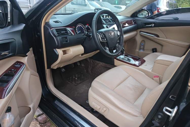 Used Toyota Camry 2012 2.0G Luxury Edition Driver Seat