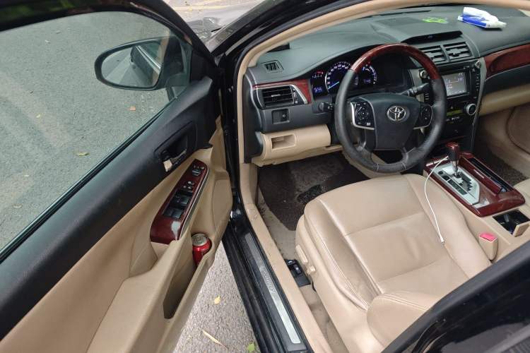 Used Toyota Camry 2012 2.5G Luxury Edition Driver Seat