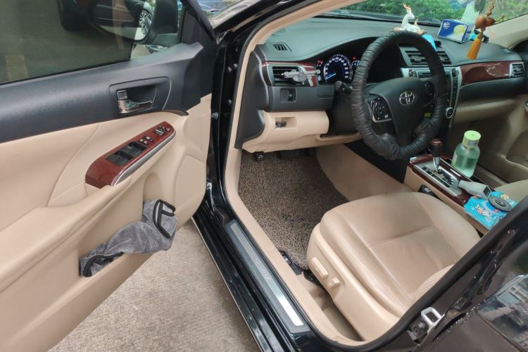 Used Toyota Camry 2012 2.5G Luxury Edition Driver Seat