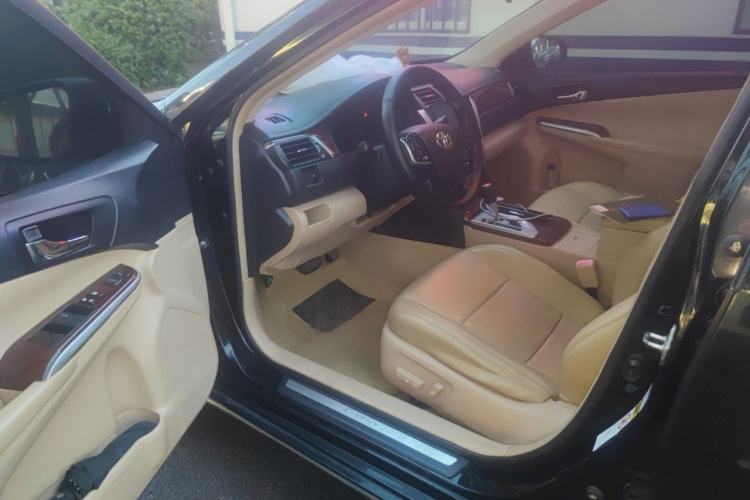 Used Toyota Camry 2012 2.0G Luxury Edition Driver Seat
