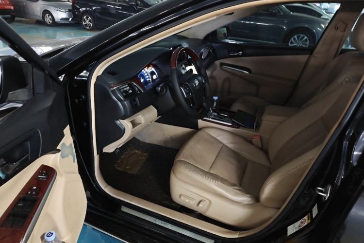 Used Toyota Camry 2012 2.5G Luxury Edition Driver Seat