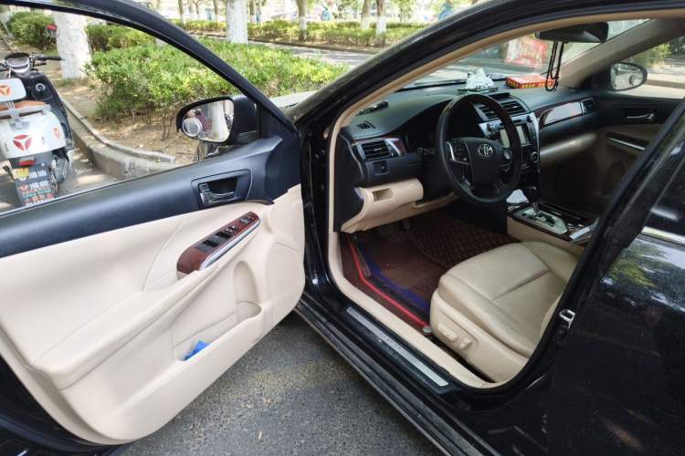 Used Toyota Camry 2012 2.0G Luxury Edition Driver Seat