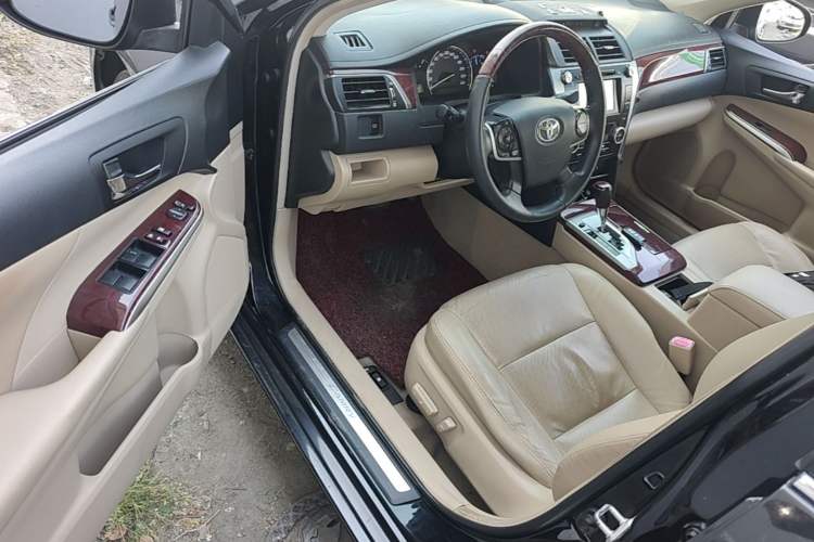 Used Toyota Camry 2012 2.5G Luxury Edition Driver Seat
