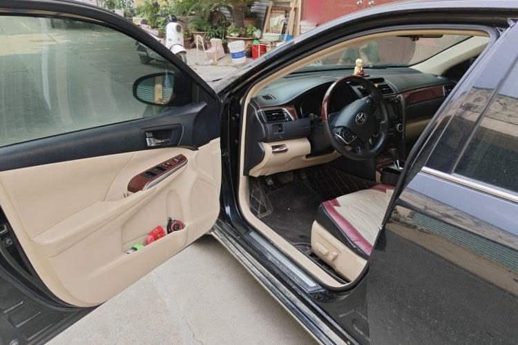 Used Toyota Camry 2012 2.5G Luxury Edition Driver Seat