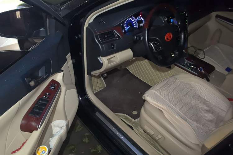 Used Toyota Camry 2012 2.5G Luxury Edition Driver Seat
