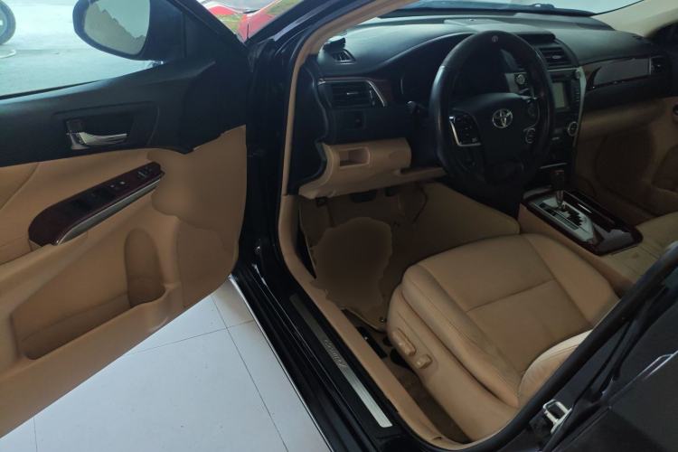 Used Toyota Camry 2012 2.5G Luxury Edition Driver Seat