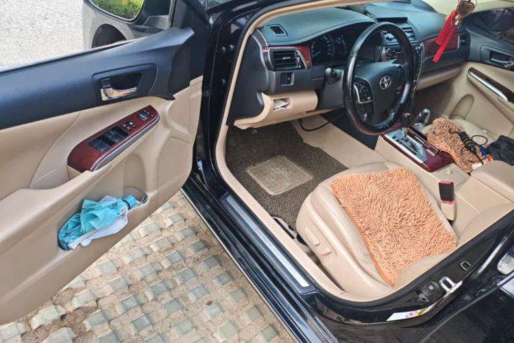 Used Toyota Camry 2012 2.5G Luxury Edition Driver Seat