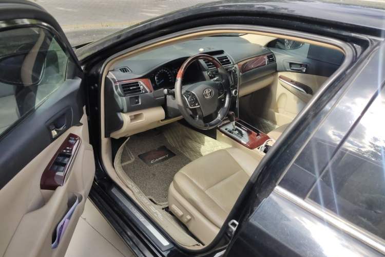 Used Toyota Camry 2012 2.5G Luxury Edition Driver Seat
