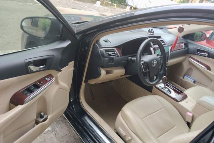 Used Toyota Camry 2012 2.5G Luxury Edition Driver Seat