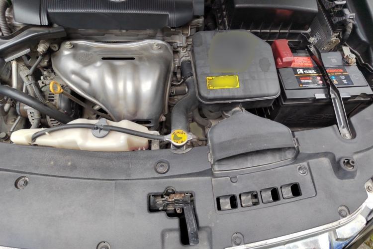 Used Toyota Camry 2012 2.5G Luxury Edition Engine Bay