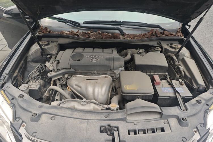 Used Toyota Camry 2012 2.5G Luxury Edition Engine Bay