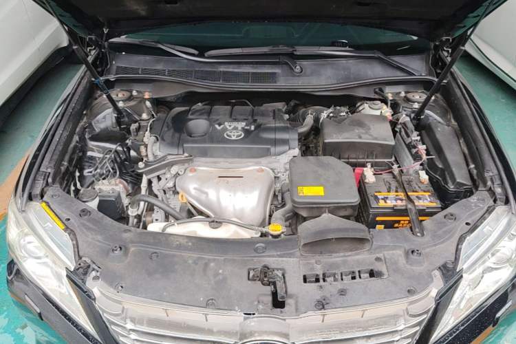 Used Toyota Camry 2012 2.5G Luxury Edition Engine Bay