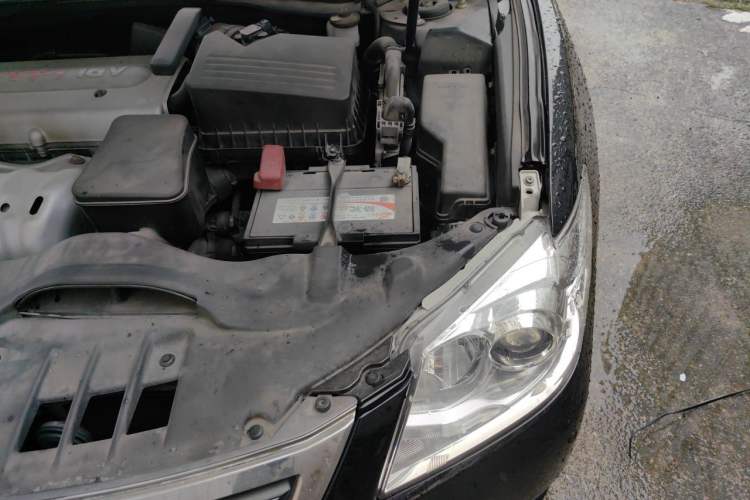 Used Toyota Camry 2012 200E Classic Elite Edition Engine Bay Left
