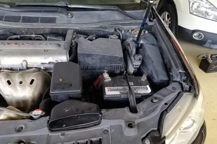 Used Toyota Camry 2012 Junrui 2.0S Radiant Edition Engine Bay Left