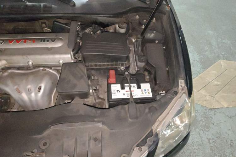 Used Toyota Camry 2012 200G Classic Luxury Edition Engine Bay Left