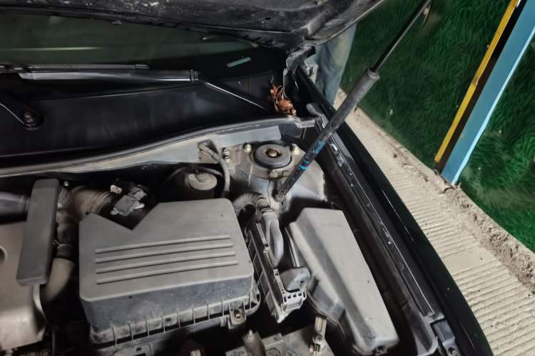 Used Toyota Camry 2012 Junrui 2.0S Radiant Edition Engine Bay Left