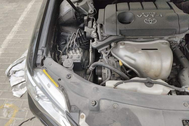 Used Toyota Camry 2012 2.5G Luxury Navigation Edition Engine Bay Right