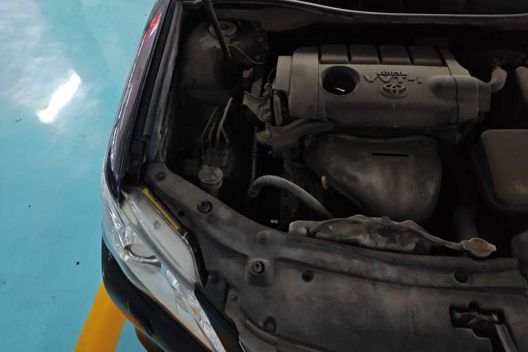 Used Toyota Camry 2012 2.5G Luxury Edition Engine Bay Right