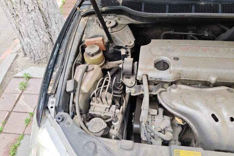 Used Toyota Camry 2012 200G Classic Luxury Edition Engine Bay Right