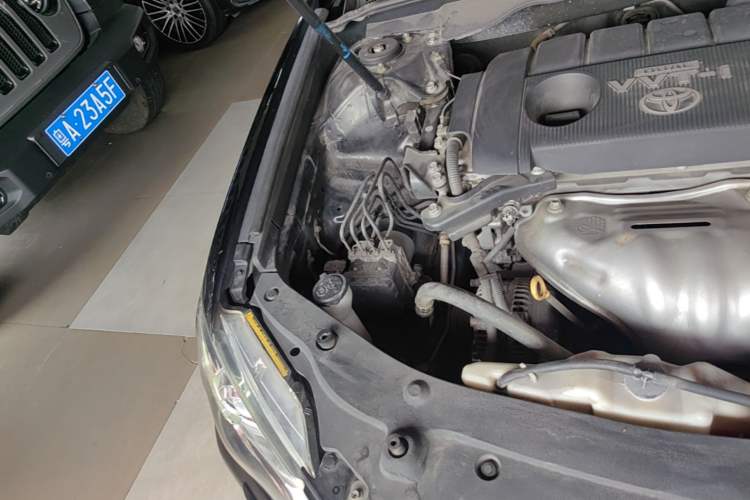Used Toyota Camry 2012 2.5G Luxury Edition Engine Bay Right