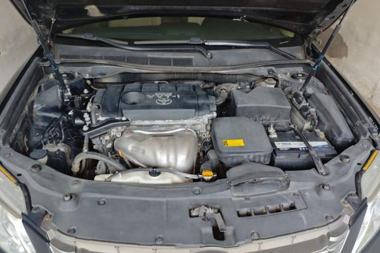 Used Toyota Camry 2012 2.5G Luxury Edition Engine Bay