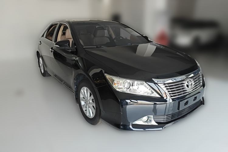 Used Toyota Camry 2012 2.5G Luxury Edition Front Right 45 Deg