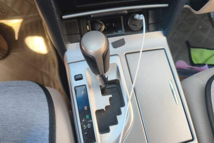 Used Toyota Camry 2012 Junrui 2.0S Radiant Edition Gear Lever