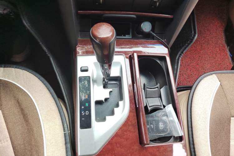 Used Toyota Camry 2012 2.5G Luxury Edition Gear Lever