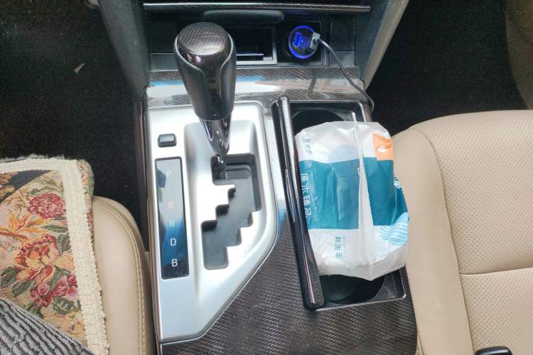 Used Toyota Camry 2012 Luxurious Edition 2.5HG Zunrui Gear Lever