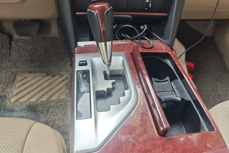 Used Toyota Camry 2012 2.5G Luxury Edition Gear Lever