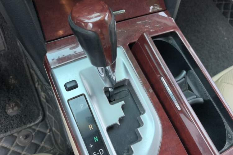 Used Toyota Camry 2012 2.5G Luxury Edition Gear Lever