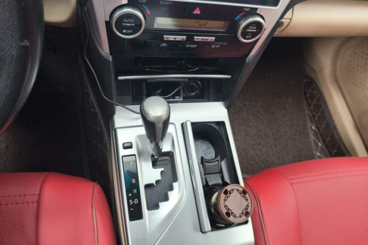 Used Toyota Camry 2012 Junrui 2.0S Radiant Edition Gear Lever