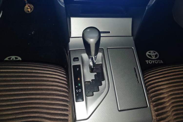 Used Toyota Camry 2012 Junrui 2.0S Radiant Edition Gear Lever